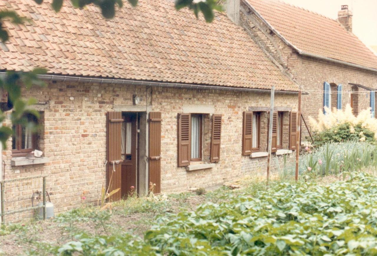 La Maison De Pierre Et Liliane Vila Crouy-Saint-Pierre Exterior foto